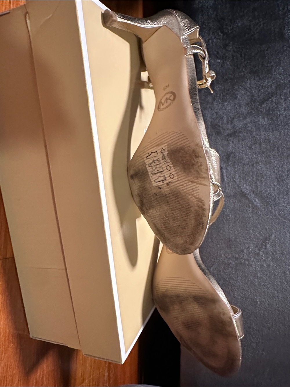 Authentic Michael Kors - Picture 2 of 5